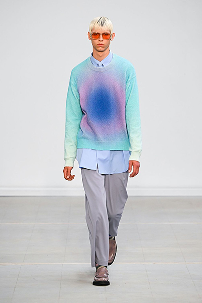 اختبر روعة الثمانينيات مع تشكيلة PAUL SMITH لربيع وصيف 2023